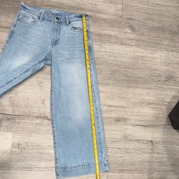 Light Blue Wide-Leg Women's Jeans - Picture 4 of 11